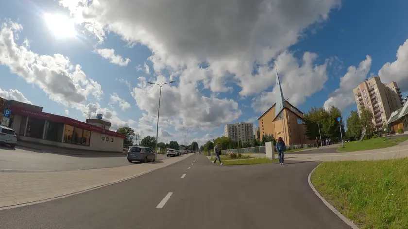 no crossing main way.jpg