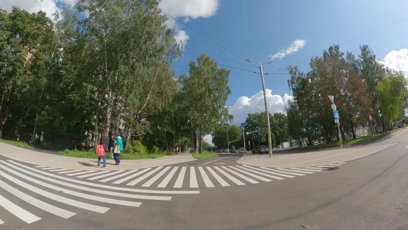 crossing plazas.jpg